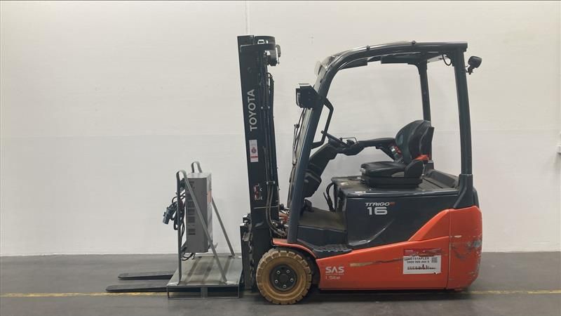 Toyota 8FBE16T Elektro 3 Rad-Stapler loeffler-gabelstapler.de