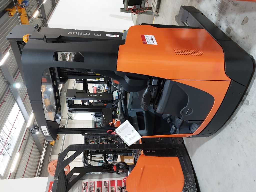 Toyota RRE160H Schubmaststapler gabelstapler-nord.de
