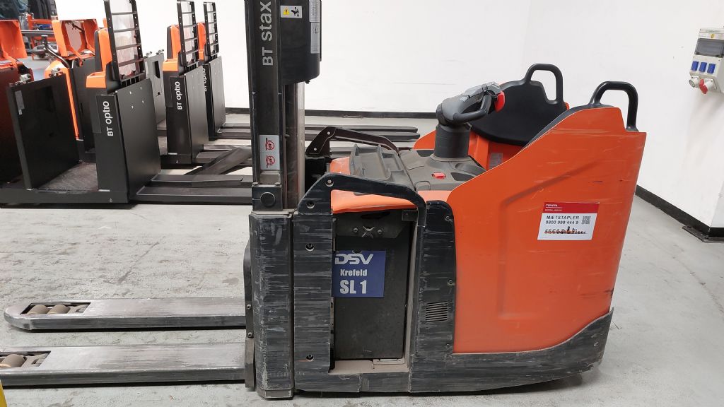 Toyota SPE200D Hochhubwagen loeffler-gabelstapler.de