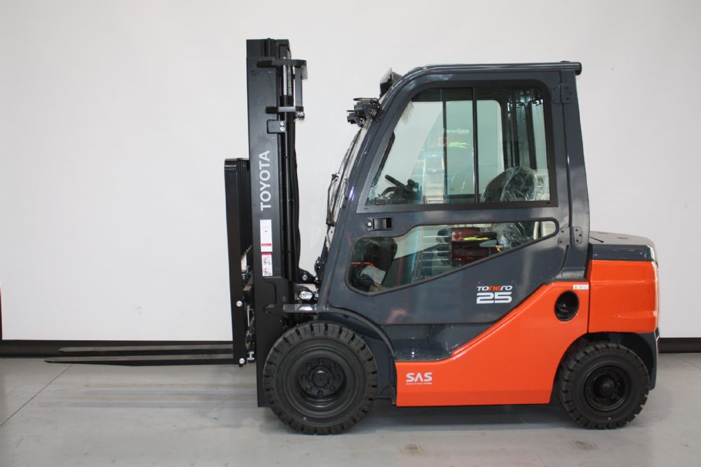 Toyota 52-8FDF25 Dieselstapler loeffler-gabelstapler.de