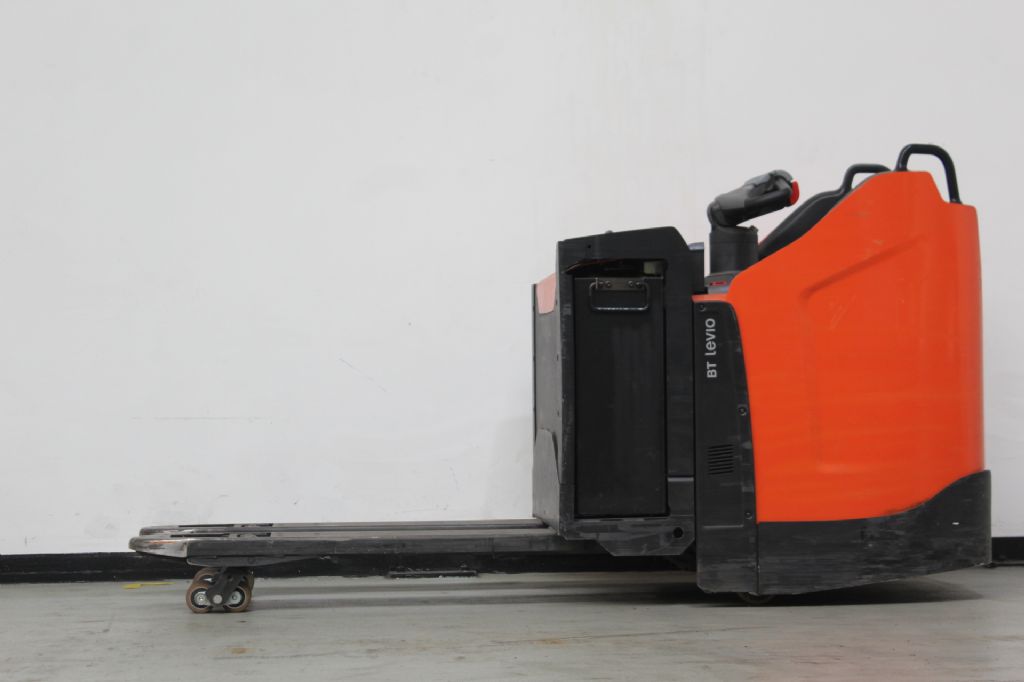 Toyota LPE220 Niederhubwagen gabelstapler-nord.de
