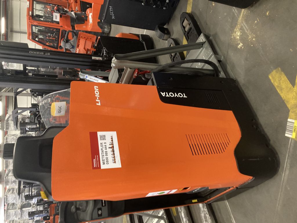 Toyota LSI200 Quersitzhubwagen www.foerdertechnik-rietberg.de Toyota LSI200 Quersitzhubwagen www.foerdertechnik-rietberg.de