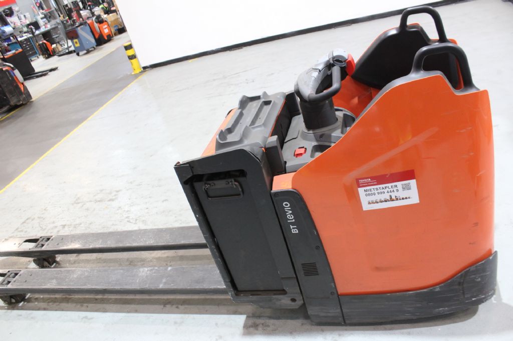 Toyota LPE220 Niederhubwagen loeffler-gabelstapler.de