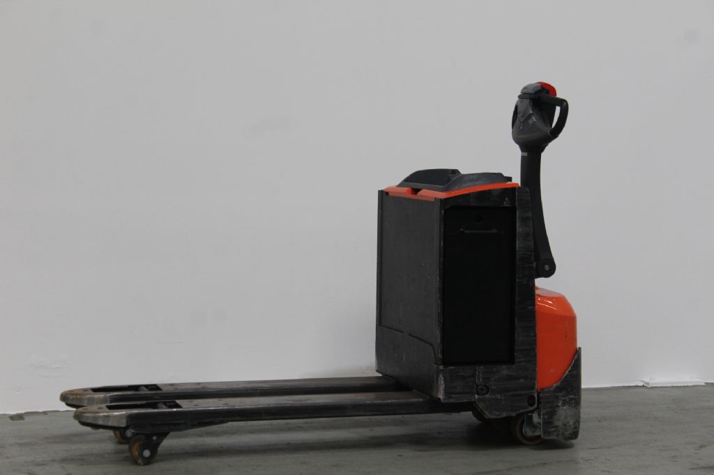 Toyota LWE200 Niederhubwagen www.heinbockel-gabelstapler.de