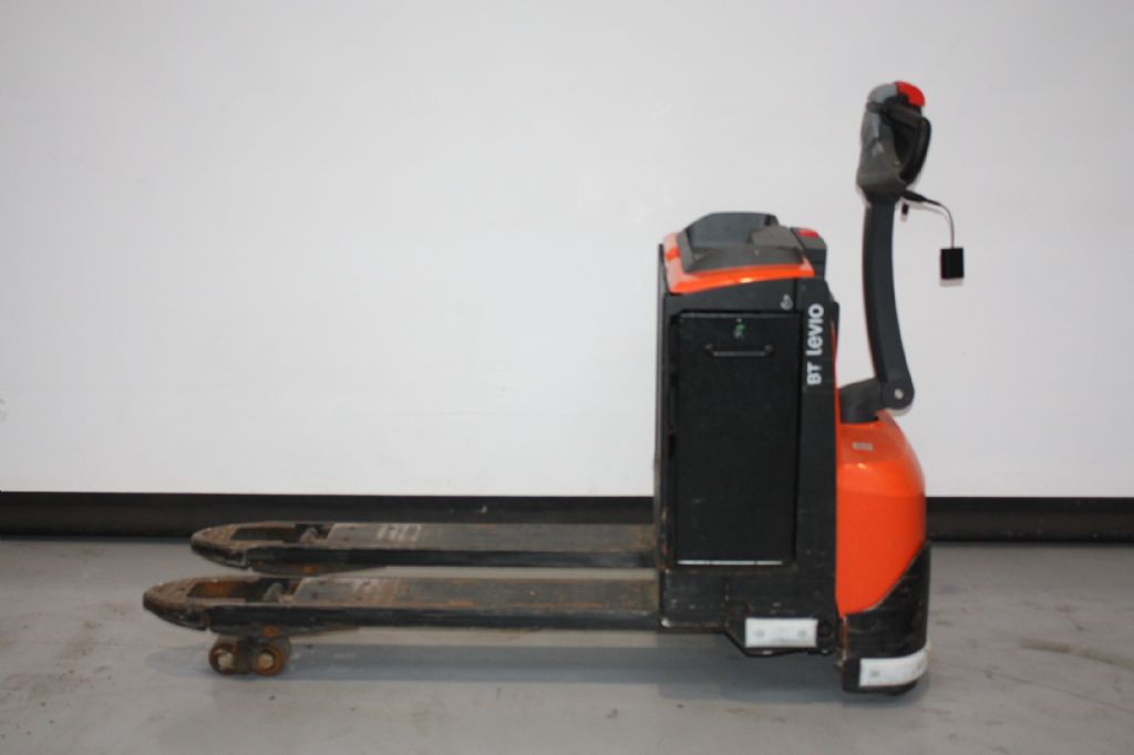 Toyota LWE200 Niederhubwagen loeffler-gabelstapler.de