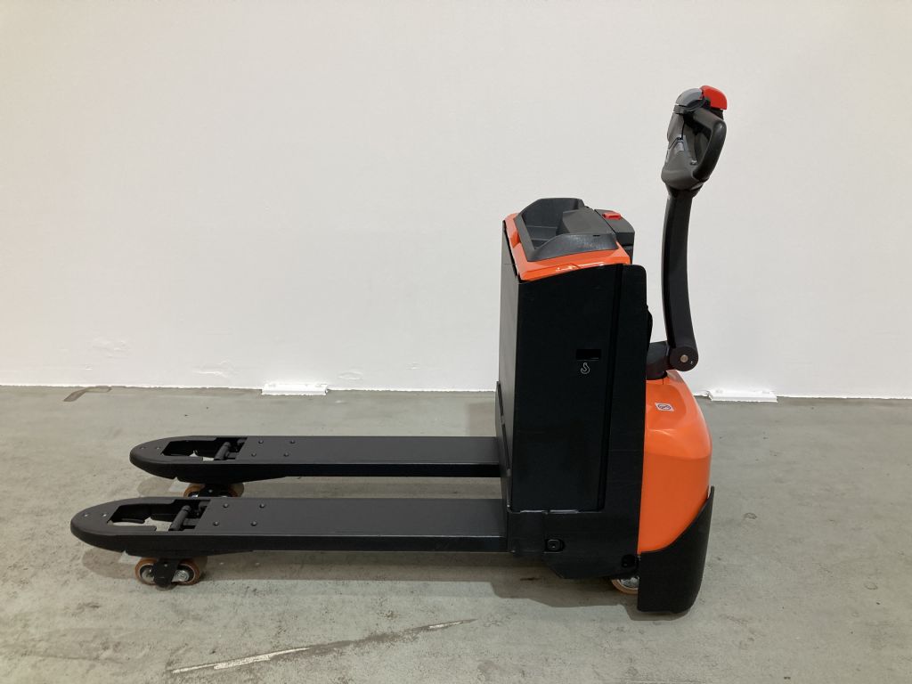 Toyota LWE200 Niederhubwagen gabelstapler-nord.de