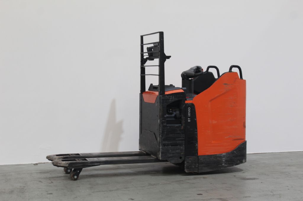 Toyota LPE200 Niederhubwagen www.heinbockel-gabelstapler.de