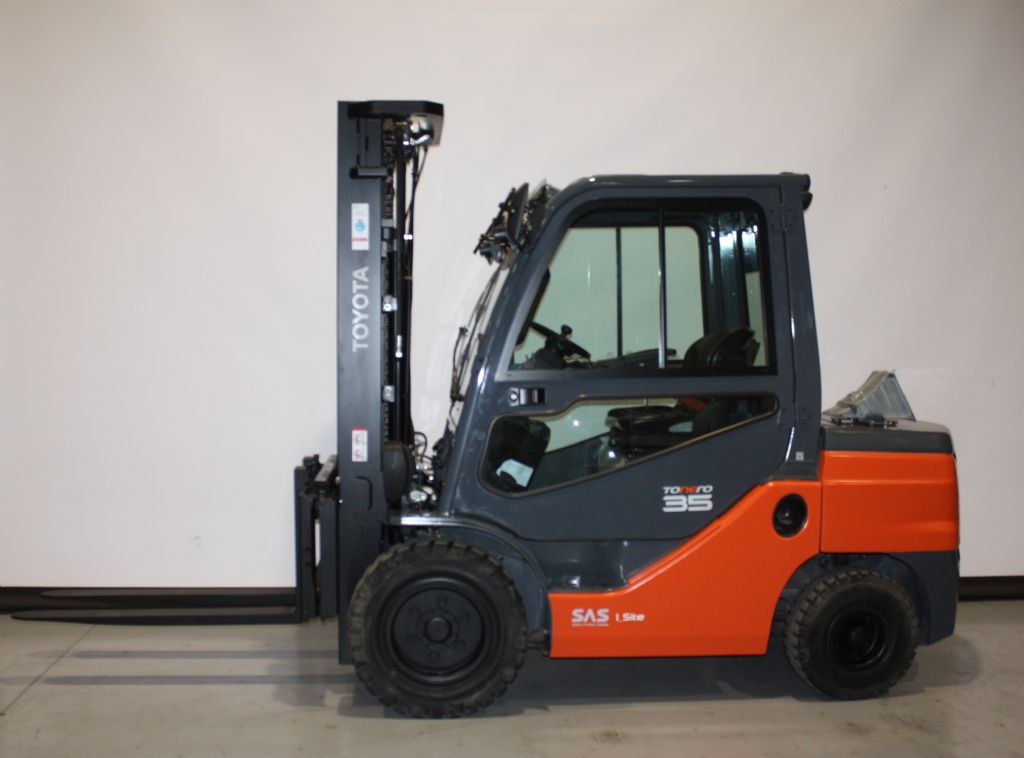 Toyota 52-8FDJF35 Dieselstapler loeffler-gabelstapler.de