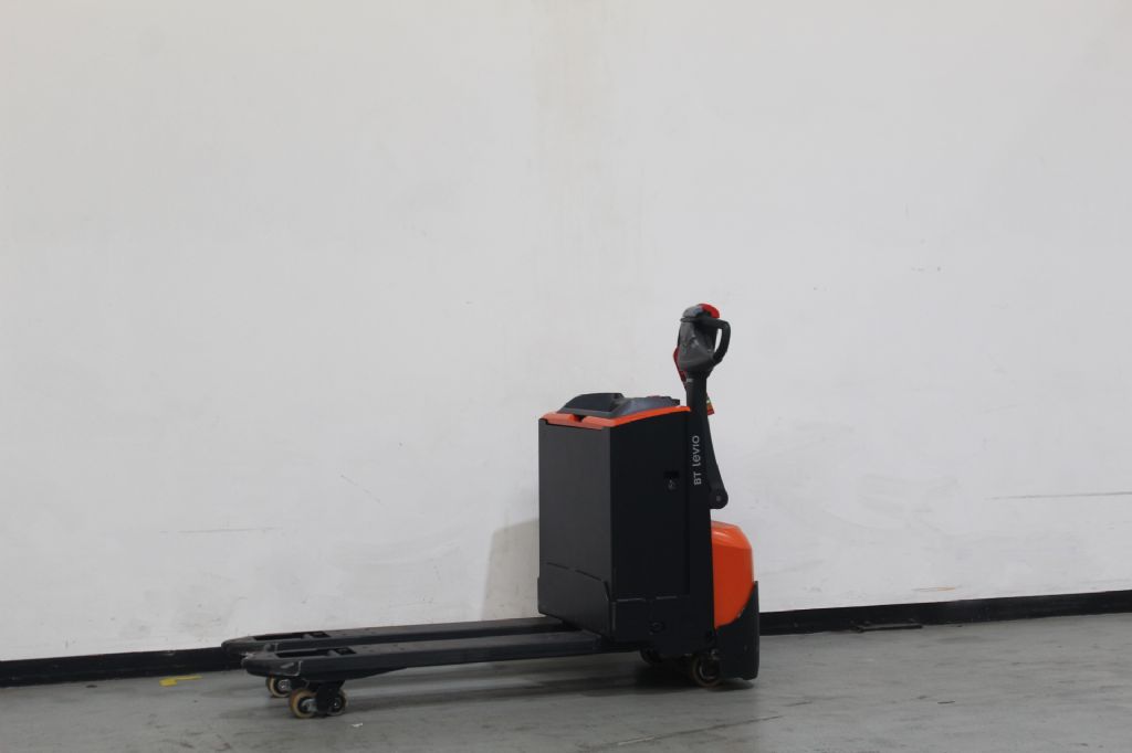 Toyota LWE200 Niederhubwagen loeffler-gabelstapler.de