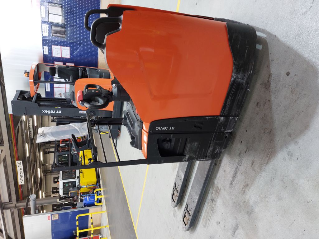 Toyota LPE250 Niederhubwagen loeffler-gabelstapler.de