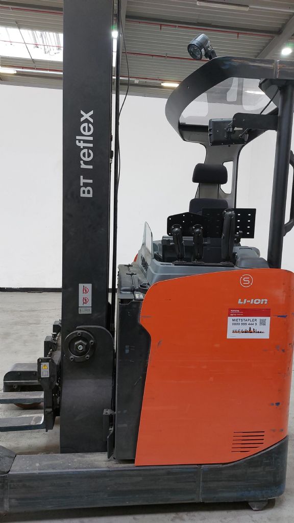 Toyota RRE160H Schubmaststapler loeffler-gabelstapler.de