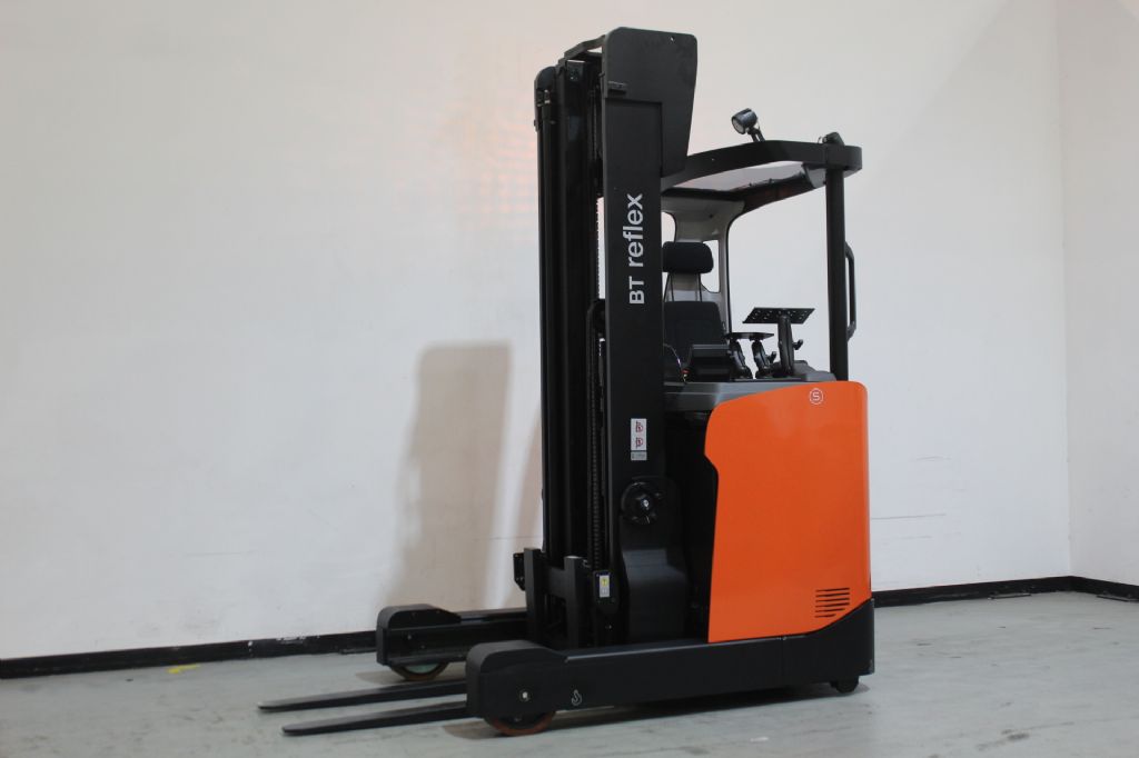 Toyota RRE160H Schubmaststapler loeffler-gabelstapler.de