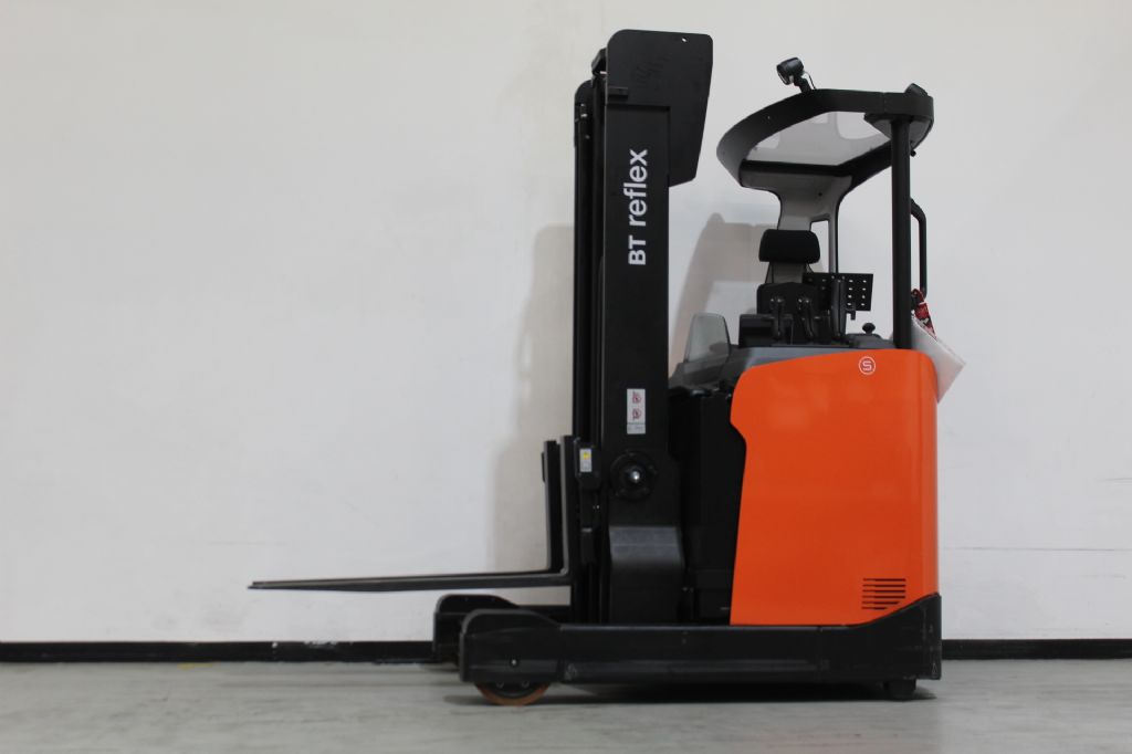 Toyota RRE160H Schubmaststapler schlueter-gabelstapler.de
