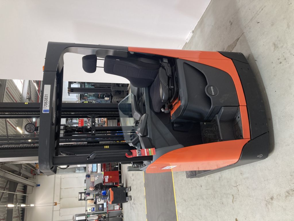 Toyota RRE160H Schubmaststapler loeffler-gabelstapler.de