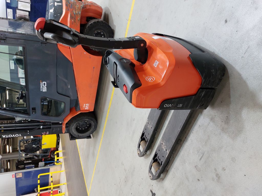 Toyota-LWI160 *Blackweek-Special*-Niederhubwagen www.kirchner-gabelstapler.de