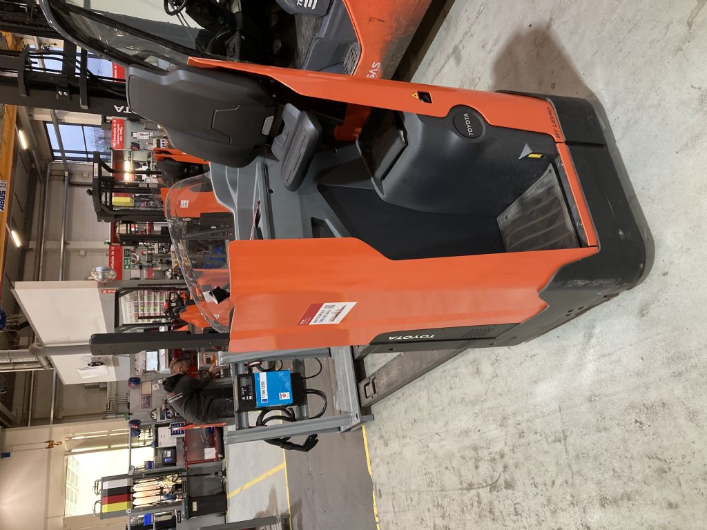 Toyota LSI200 *TOP-DEAL* Quersitzhubwagen gabelstapler-nord.de