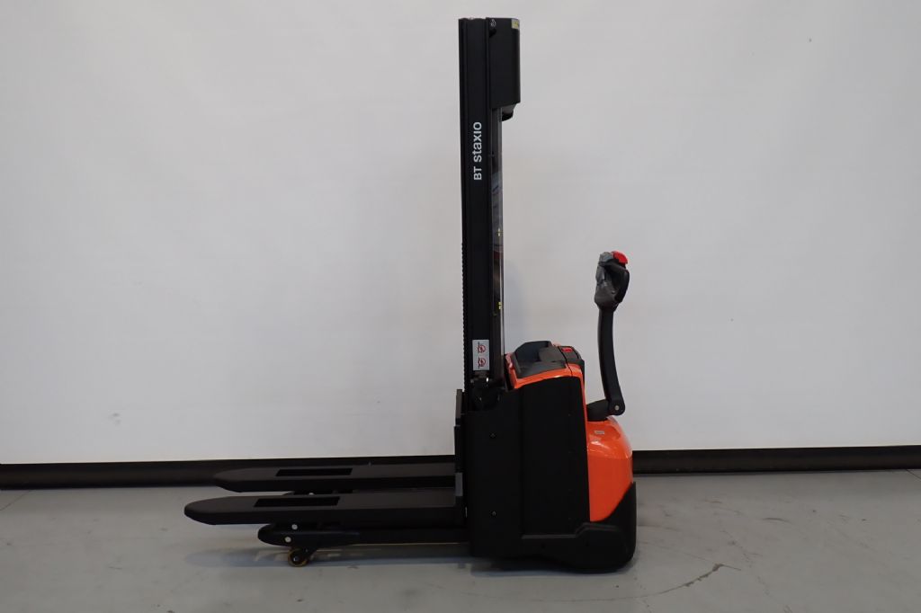 Toyota SWE120L Hochhubwagen gabelstapler-nord.de