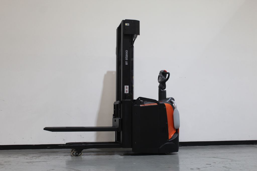 Toyota SPE160L Hochhubwagen loeffler-gabelstapler.de