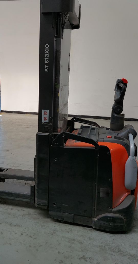 Toyota SPE160L Hochhubwagen loeffler-gabelstapler.de