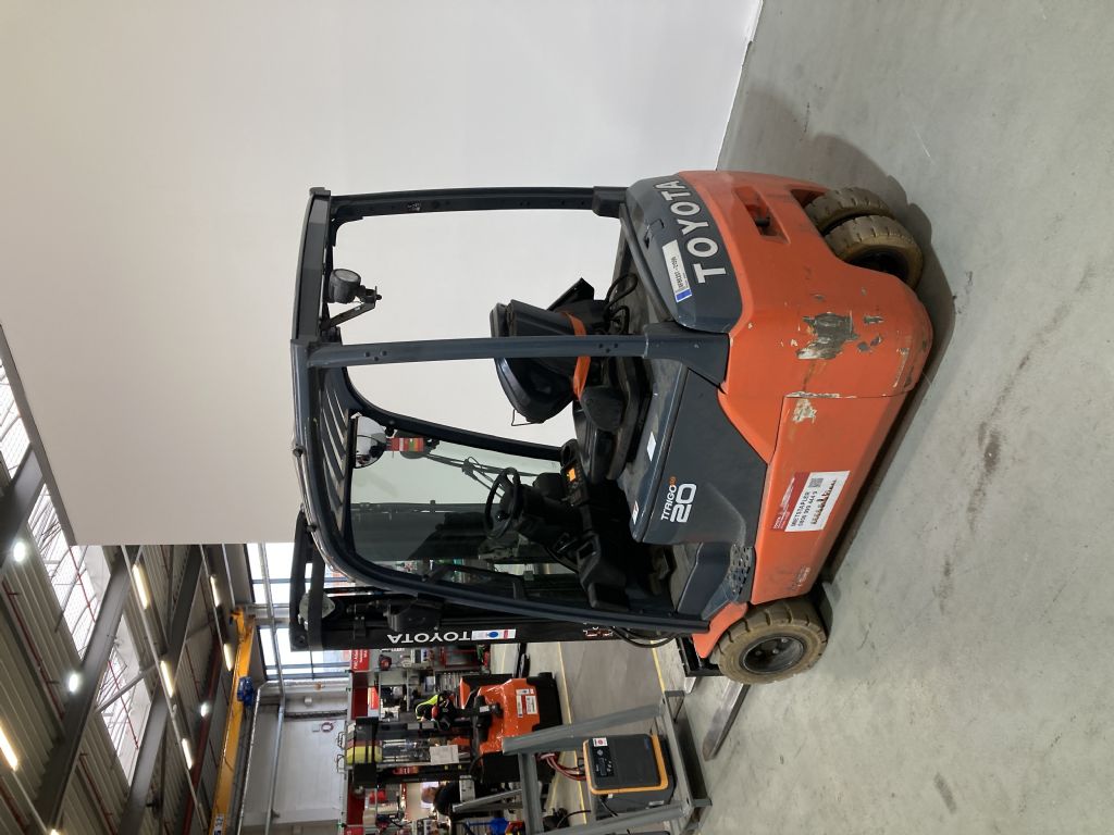 Toyota 8FBE20T Elektro 3 Rad-Stapler gabelstapler-nord.de