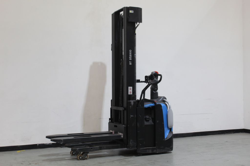 Toyota SPE160L Hochhubwagen www.heinbockel-gabelstapler.de