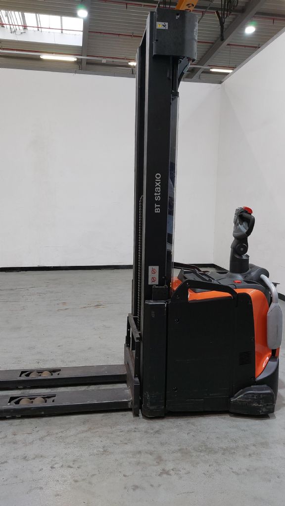 Toyota SPE160L Hochhubwagen loeffler-gabelstapler.de