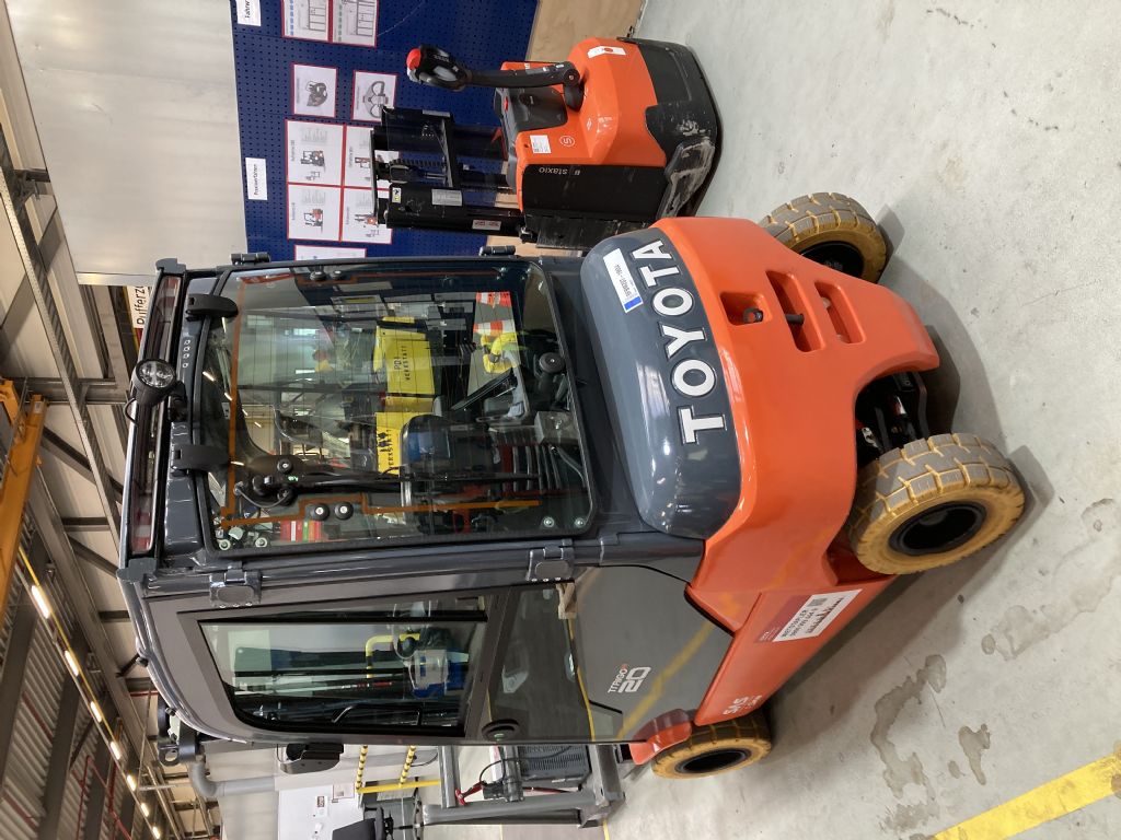 Toyota 8FBM20T Elektro 4 Rad-Stapler gabelstapler-nord.de
