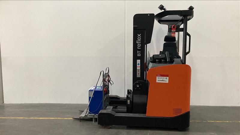 Toyota RRE160H Schubmaststapler loeffler-gabelstapler.de