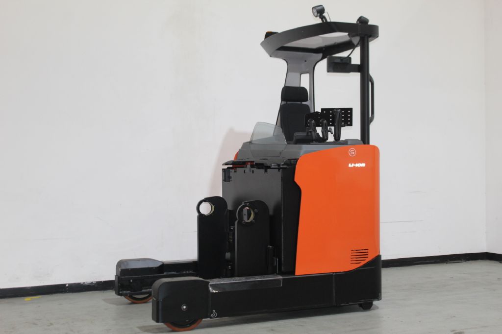 Toyota RRE200H Schubmaststapler loeffler-gabelstapler.de