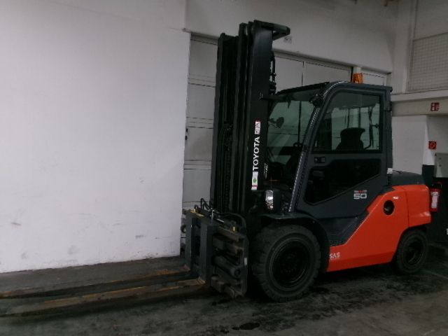 Toyota 40-8FD45N Dieselstapler schlueter-gabelstapler.de