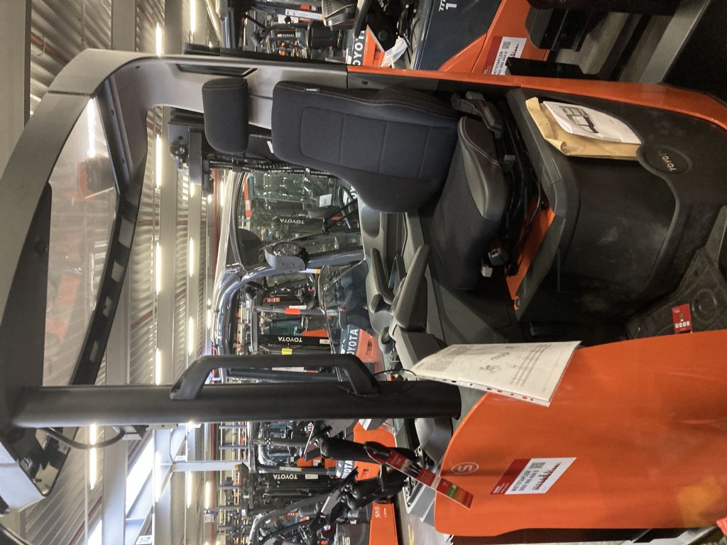 Toyota RRE250H Schubmaststapler gabelstapler-nord.de