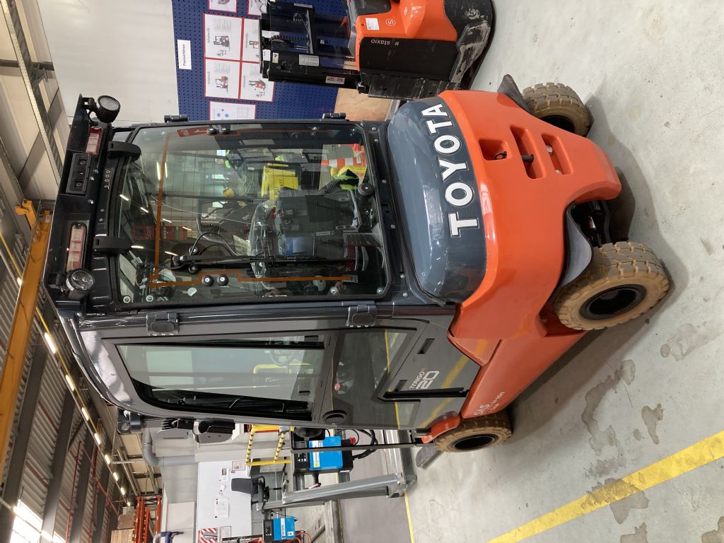 Toyota 8FBMK20T Elektro 4 Rad-Stapler gabelstapler-nord.de