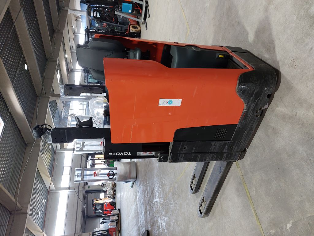 Toyota SSI200D Quersitzstapler gabelstapler-nord.de