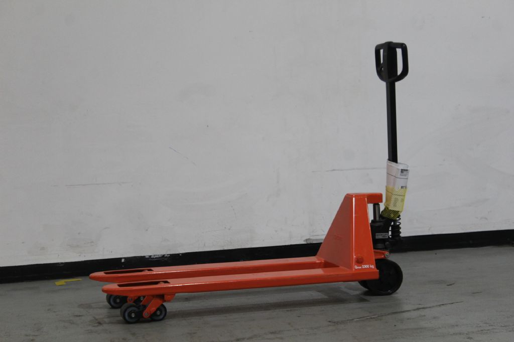 Toyota LHM230Q Handhubwagen www.foerdertechnik-rietberg.de Toyota LHM230Q Handhubwagen www.foerdertechnik-rietberg.de