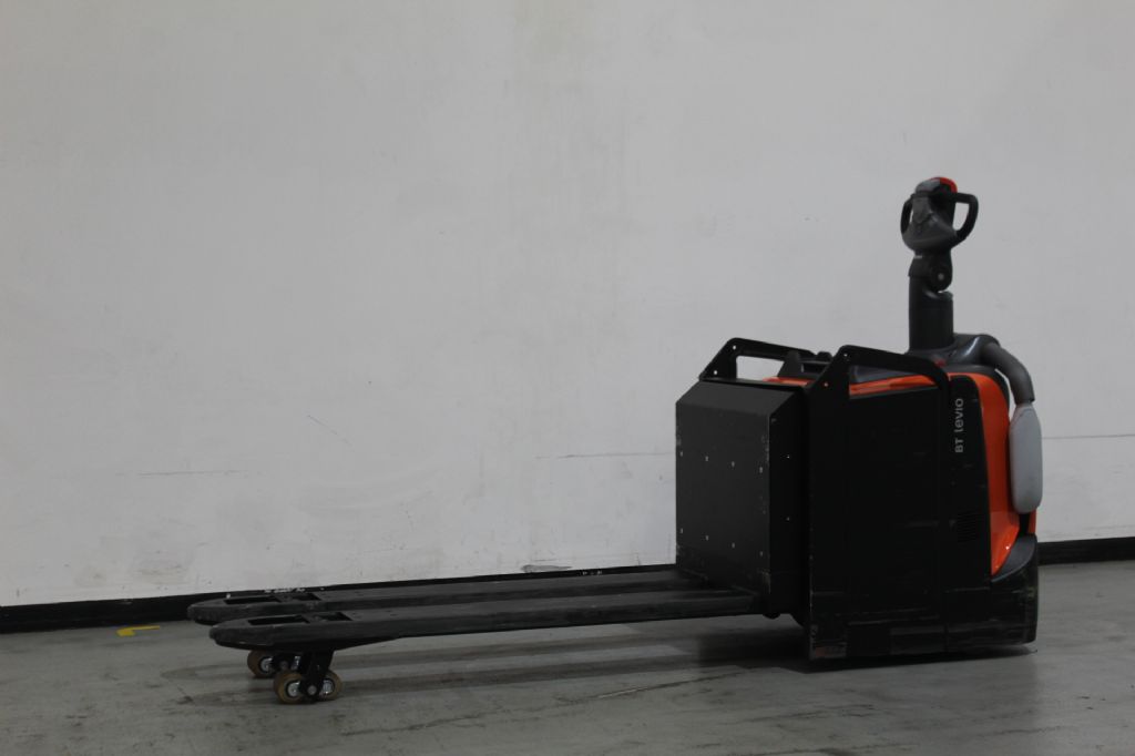 Toyota LPE250 Niederhubwagen www.foerdertechnik-rietberg.de Toyota LPE250 Niederhubwagen www.foerdertechnik-rietberg.de