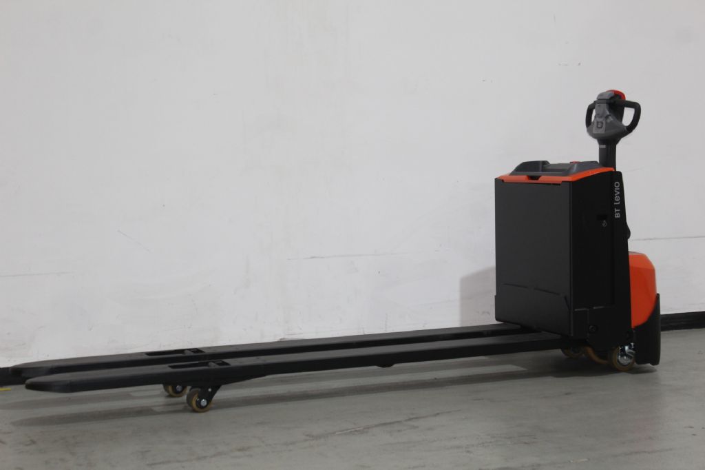 Toyota LWE180 Niederhubwagen gabelstapler-nord.de