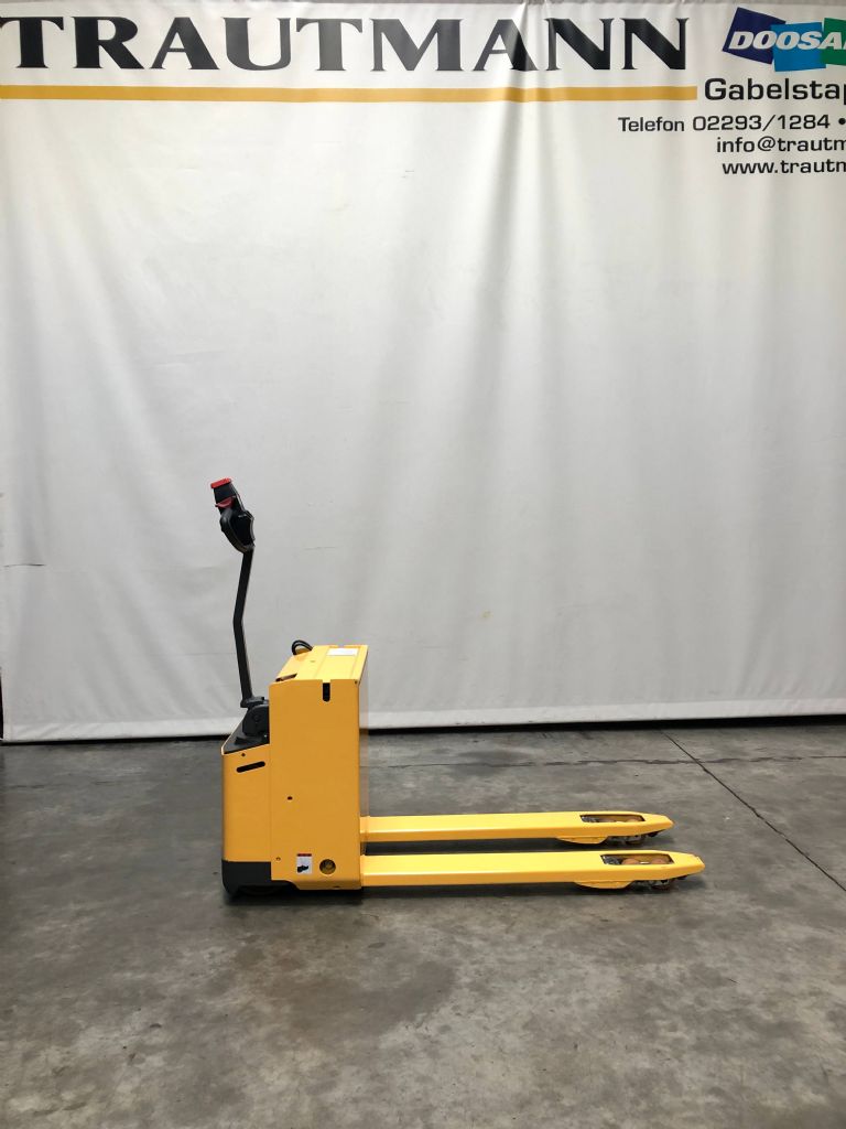 Atlet CLL180 Niederhubwagen www.trautmann-gabelstapler.de