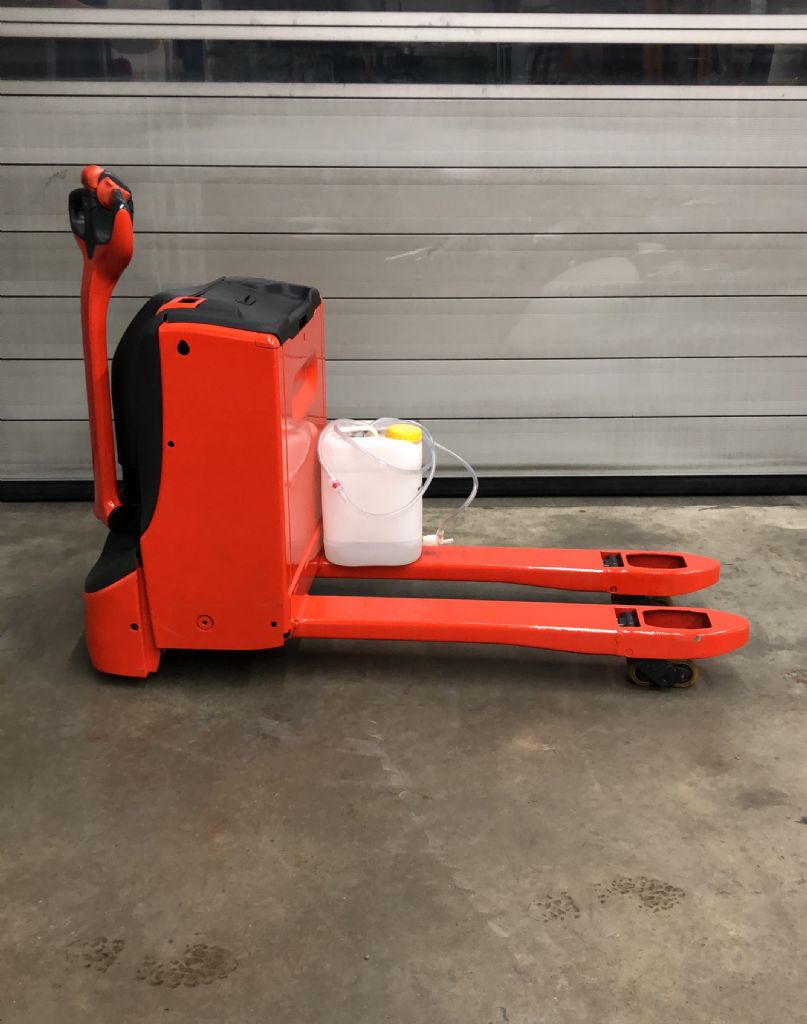 Linde T16 Niederhubwagen www.trautmann-gabelstapler.de