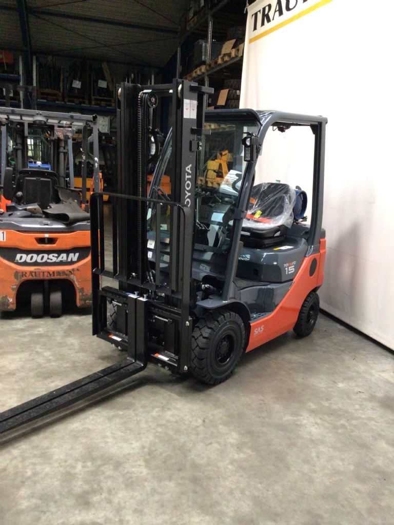 Toyota 02-8FGF15 Treibgasstapler www.trautmann-gabelstapler.de