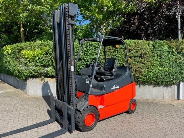 Linde-E30/600 Batterie 2019-Elektro 4 Rad-Stapler-www.unruh-gabelstapler.de