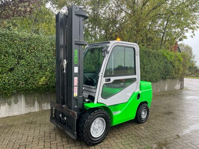 Cesab-M335H-DV-Dieselstapler-www.unruh-gabelstapler.de Cesab-M335H-DV-Dieselstapler-www.unruh-gabelstapler.de