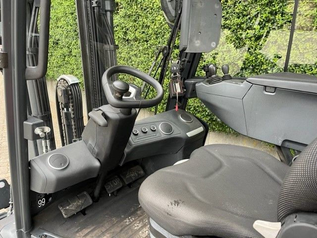 Linde-H30D-Dieselstapler-www.unruh-gabelstapler.de