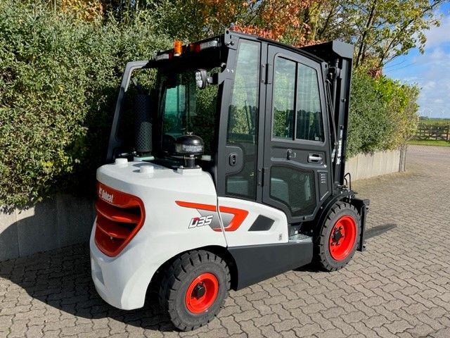 Bobcat-D35C-9-Dieselstapler-www.unruh-gabelstapler.de