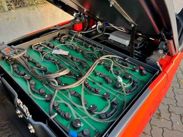 Linde-E20PH-Elektro 4 Rad-Stapler-www.unruh-gabelstapler.de