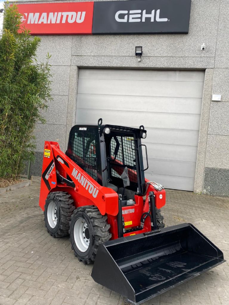 Manitou 1350 SL Compact loaders www.volcke.com