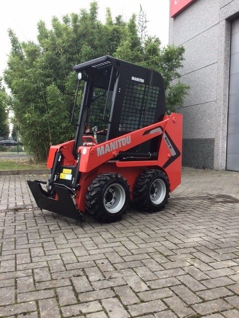 Manitou 850 R Compact loaders www.volcke.com