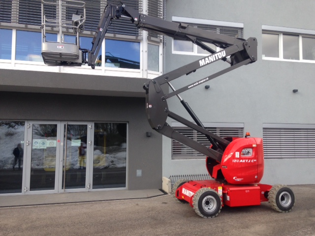 Manitou 150 AETJ-C 3D Gelenkteleskopbhne www.sbstapler.ch