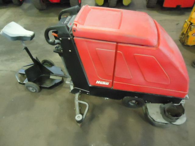Hako 3800DA Scheuersaugmaschine www.web-stapler.at
