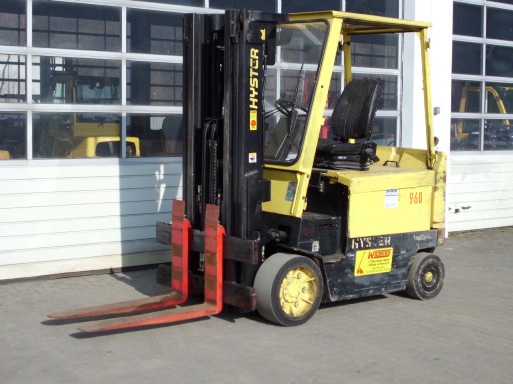 Hyster-E 4.00 XL-Elektro 4 Rad-Stapler-www.wiegers-gabelstapler.de Hyster-E 4.00 XL-Elektro 4 Rad-Stapler-www.wiegers-gabelstapler.de