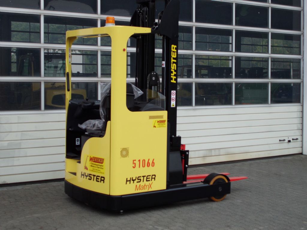 Hyster-R1.6-Schubmaststapler-www.wiegers-gabelstapler.de